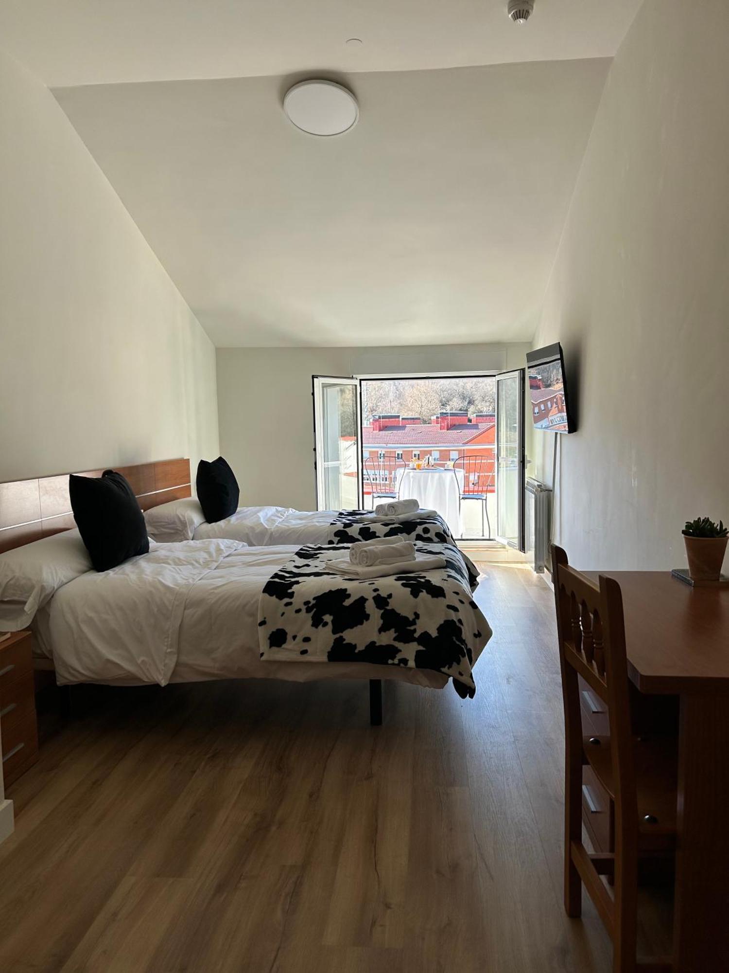 Bicis & Vacas Otel La Pola de Gordon Dış mekan fotoğraf